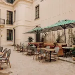 Le Jardin De Verre By Locke Paris