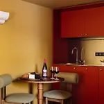 Le Jardin De Verre By Locke Hotel