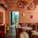 Le Jardin De Verre By Locke Hotel Paris