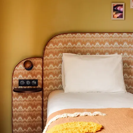 Le Jardin De Verre By Locke Hotel 4*