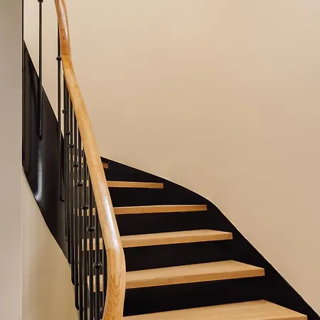 Le Jardin De Verre By Locke Hotel 4*