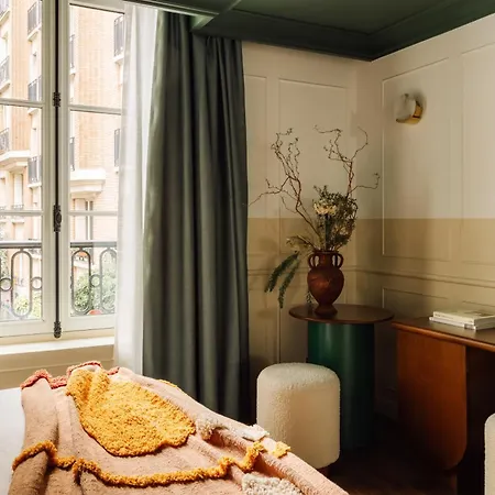 Le Jardin De Verre By Locke Hotel