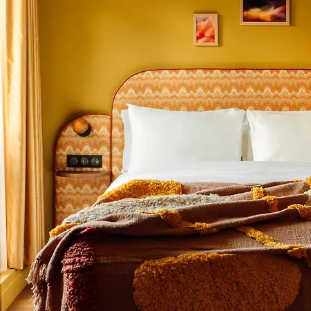 Hotel Le Jardin De Verre By Locke Paris