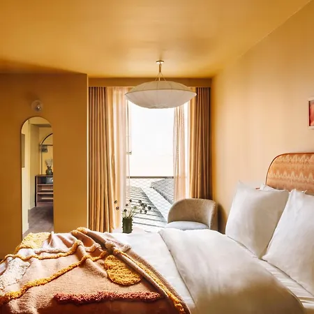 Le Jardin De Verre By Locke Hotel 4*