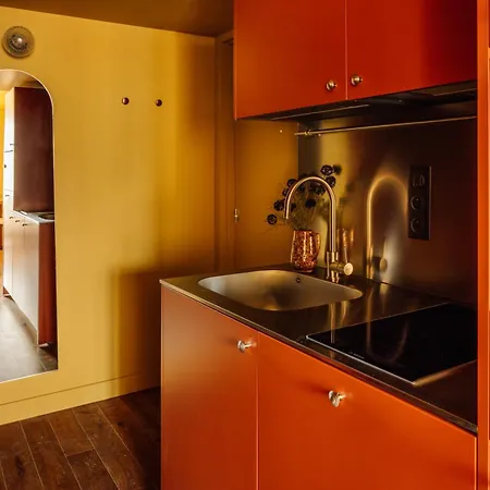 Le Jardin De Verre By Locke Hotel Paris