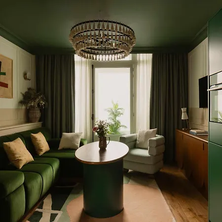 Hotell Le Jardin De Verre By Locke Paris