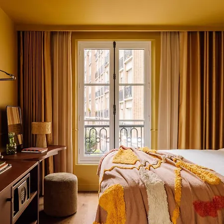Le Jardin De Verre By Locke Hotell Paris