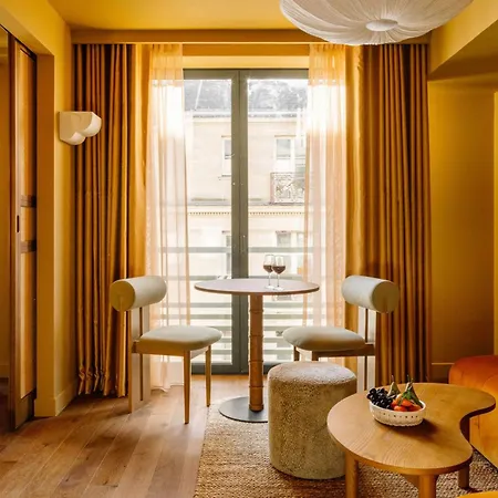 Hotell Le Jardin De Verre By Locke Paris